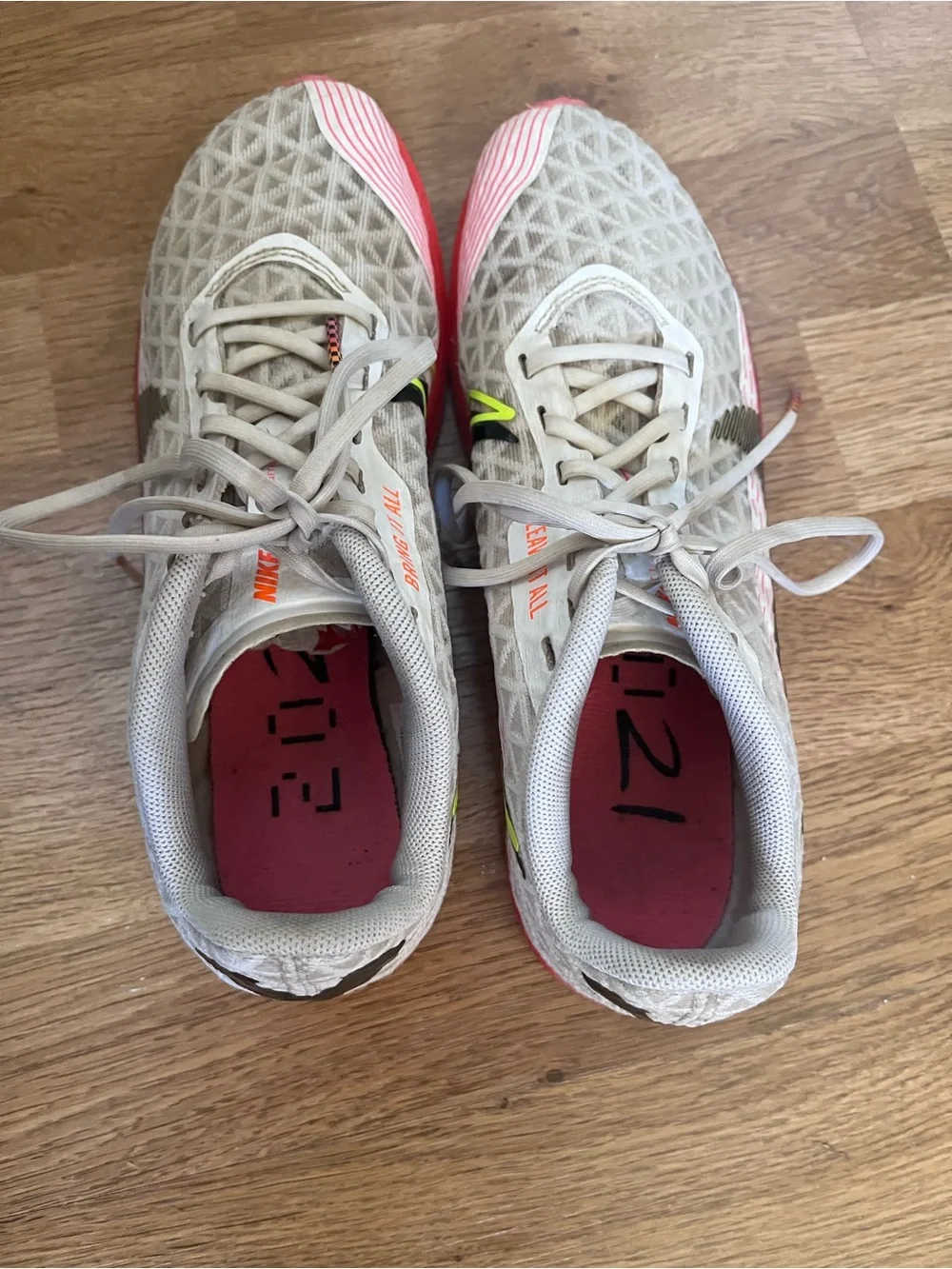 Nike Women's Light Gray and Coral Athletic Running Shoes - Size 5.5